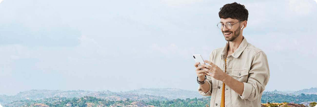 Traveler with phone